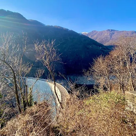 Rustico Dans Hameau Vue Verzasca Holiday home Gordola