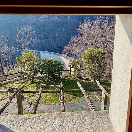 Rustico Dans Hameau Vue Verzasca Holiday home Gordola