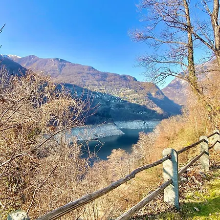 Rustico Dans Hameau Vue Verzasca Gordola